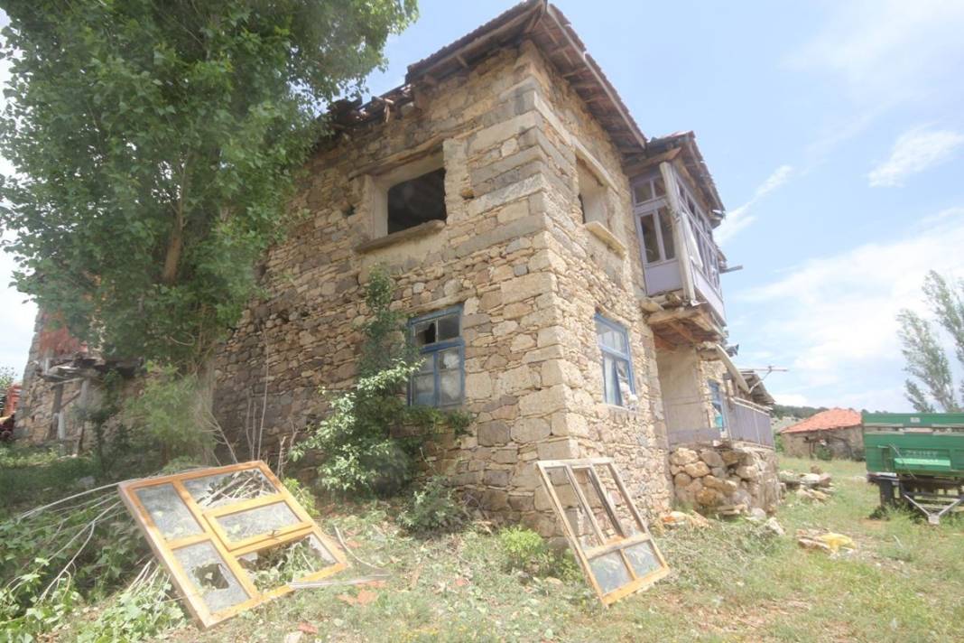 Evde kahvaltı yaparken felaketi yaşadılar! Korkunç manzarayı görenler evden koşarak kaçtı 10